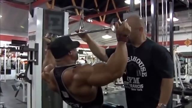 Phil Heath About His BUBBLE GUT Problem