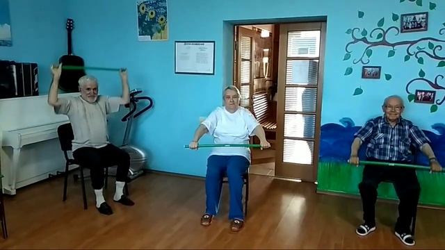 24.06.2022  В Камском Устье. В центра "Камские Зори" утренняя зарядка VID 20220624 0803590