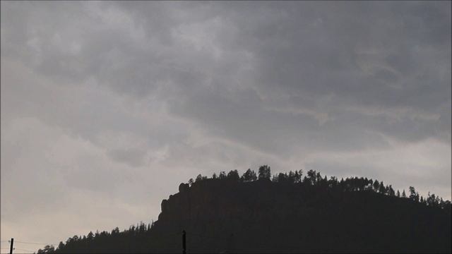 22 июня 2014  Усть-Кут. Скала Мира. Молния