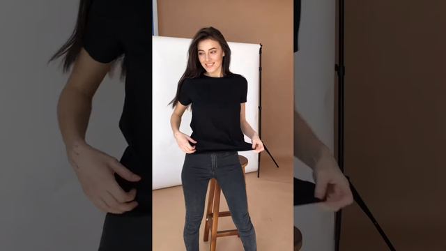 Асимметричная женская футболка Dilvin чёрного цвета 70008BL-XS (P3471)