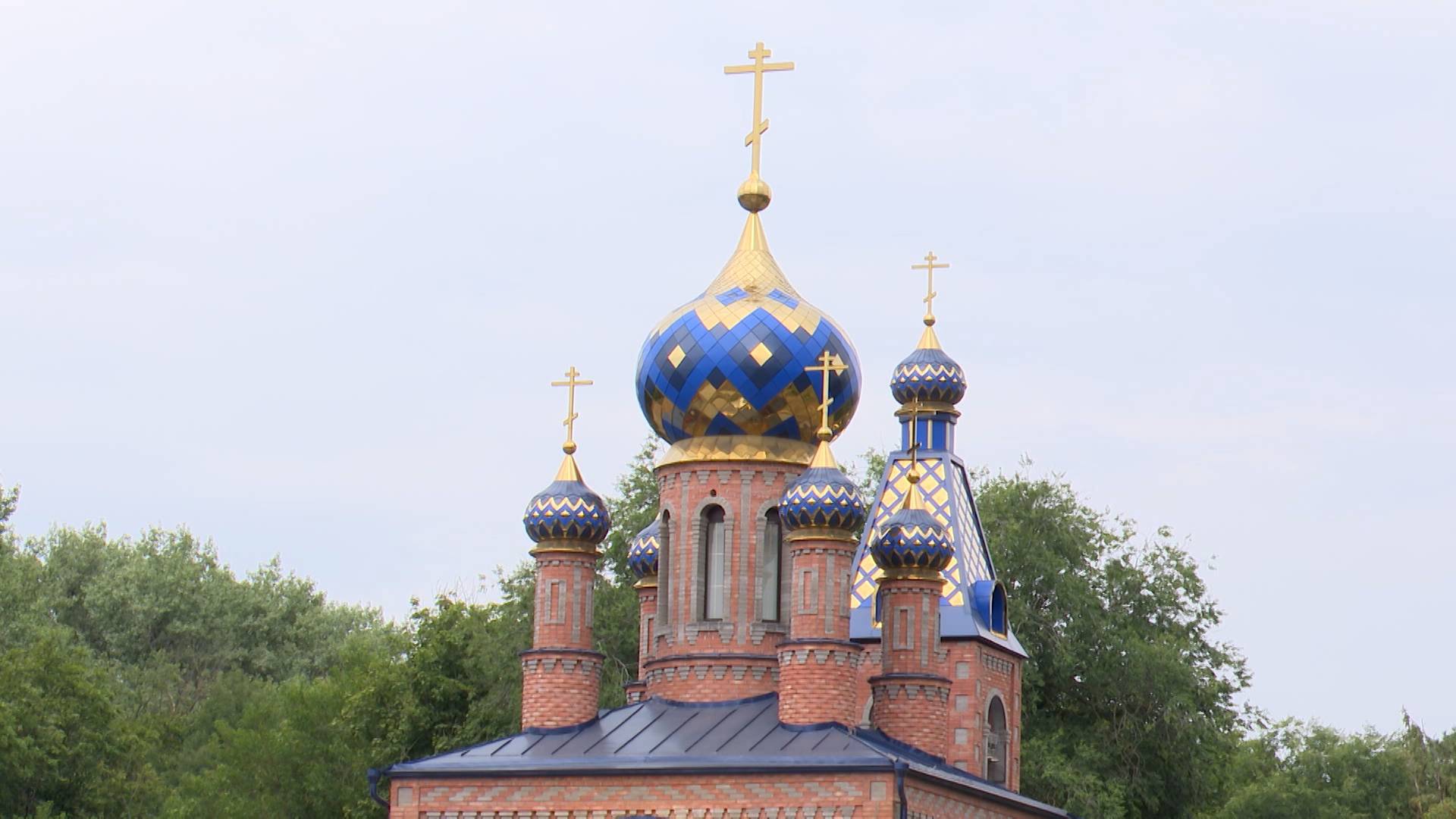 Россияне отметили День Казанской иконы Божией Матери