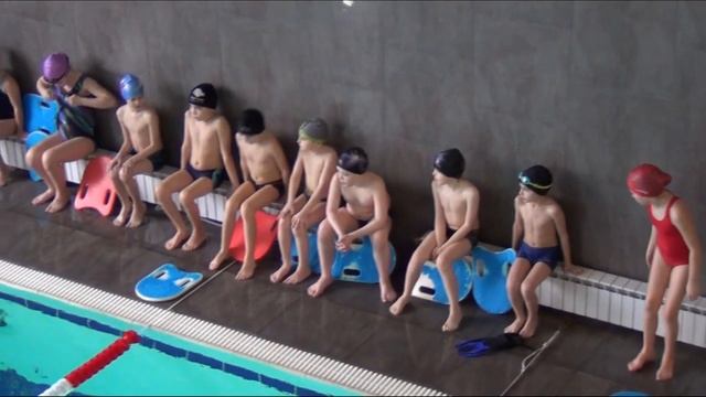 УЧИМСЯ ПЛАВАТЬ.mp4