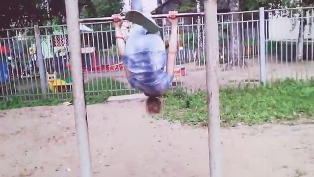 5  трюков на турнике
