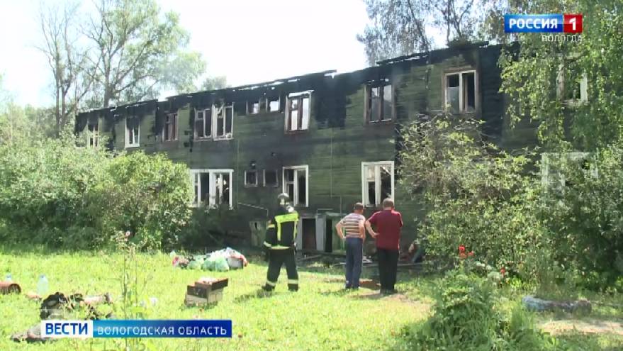 Крупный пожар оставил без крова несколько семей в Соколе