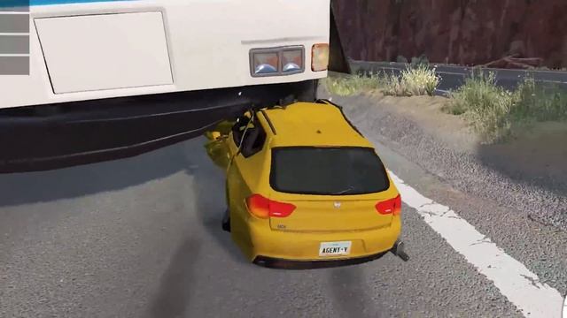 Descendo o morro com CARROS GIGANTES no BeamNG Drive