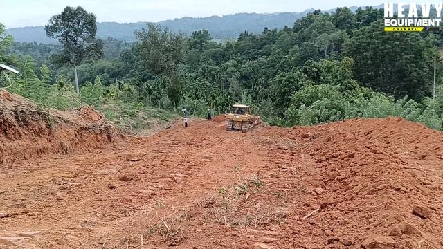 Caterpillar D6R XL Bulldozer Operators are very good at working on opening new roads in plantations
