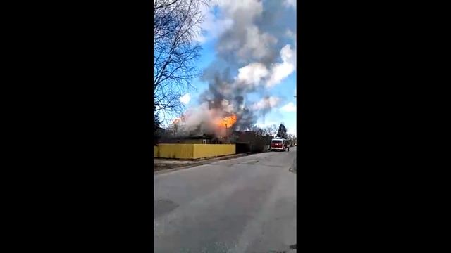 В Гатчине сгорел частный дом