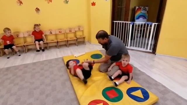 Детский сад.  Физкультура под балалайку 2.  Младшая группа
