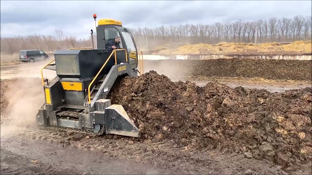 ABONO - ускоренное компостирование безподстилочного помета ворошительной машиной ABONO 17-30