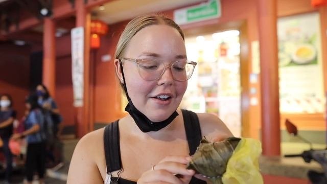 MUST DO's in Malaysia's RED CITY, Malacca (trying cendol and asam pedas) ??