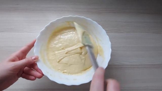 Мягкий нежный пирог с персиками. Вкусный Пирог с персиками и крошкой штройзелем