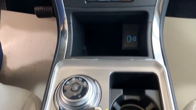 F24605 2024 Ford Edge Titanium