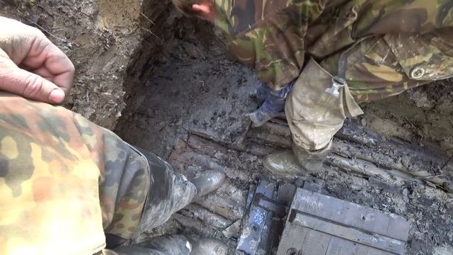 Нашли знак в немецком блиндаже!