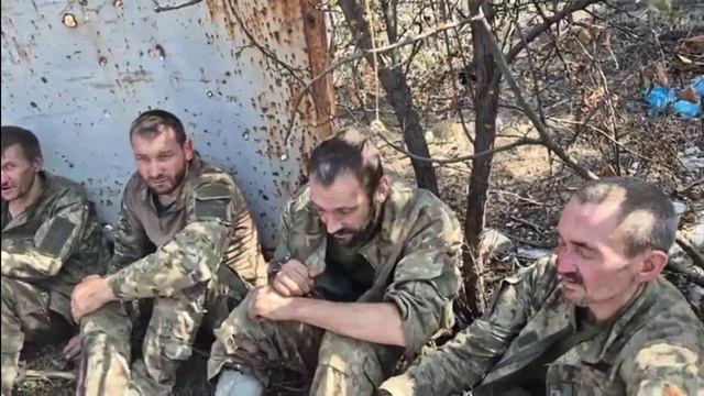 Боевики ВСУгруппами сдаются в плен в Курской области