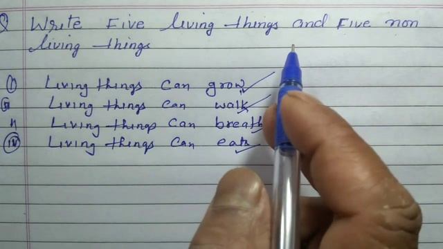 Write Five livings things and Non living things