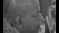 Prabhupada 0950 Наш сосед может голодать, нам будет всё равно