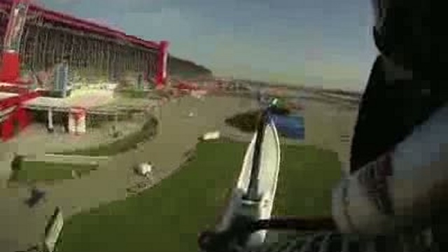 Экстремал прыгнул на снегоходе на 110 метров