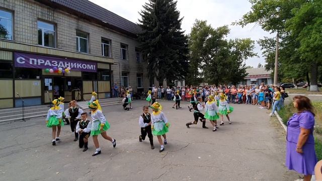 Чешская полька Народный ансамбль народного танца Зоренька.