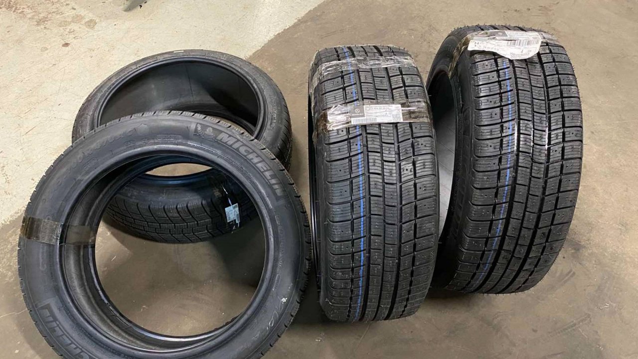 Зимние шипованные шины Michelin PAX 245-700 R470 бронированный Guard Mercedes S600 w221 Мерседес 221