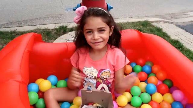 Kids play Restaurant Drive Thru Compilation