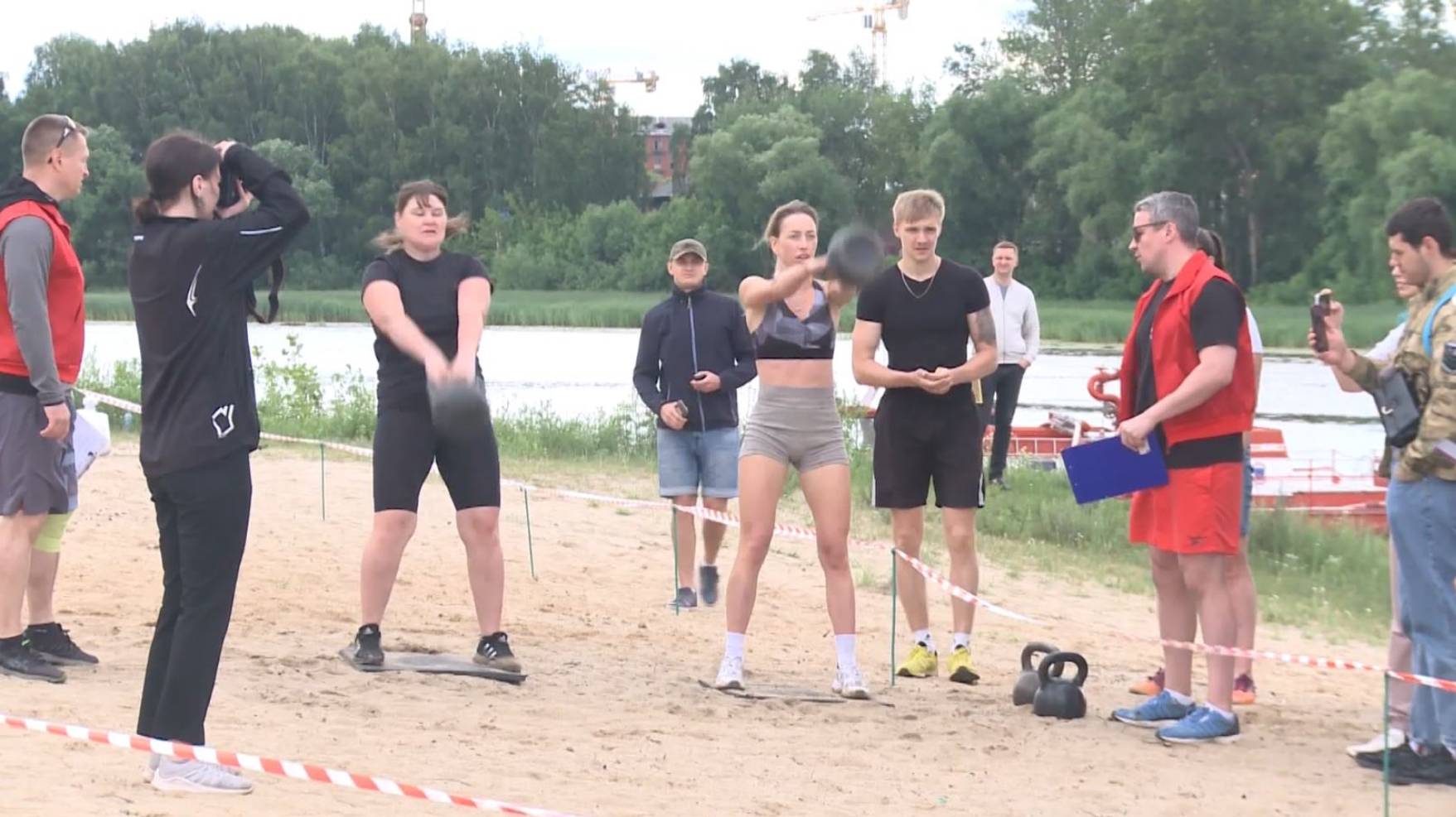 В Ярославле прошли соревнования по водно-спасательному многоборью