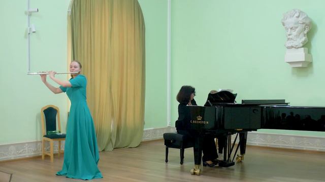 Мария Ржаницына (флейта)
Светлана Таипова (фортепиано)