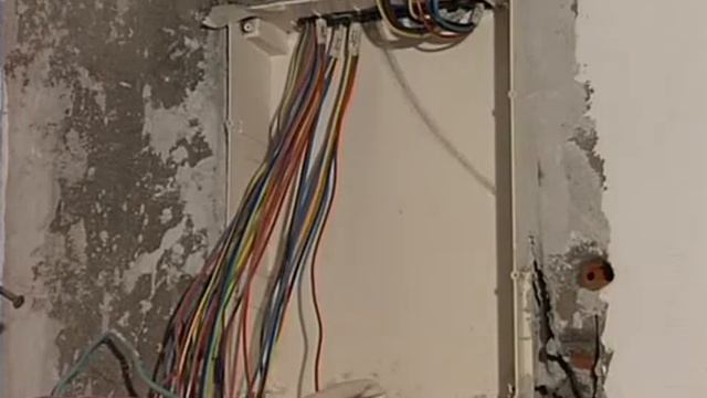 ya-stroyu.ru - 10. Электротехнические работы.avi