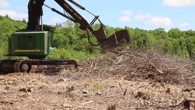 DAH 150E на экскаваторе Komatsu PC228LC – промышленные мульчеры DENIS CIMAF