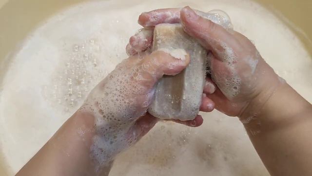 Мылю хозяйственное мыло. Такое разное но такое любимое