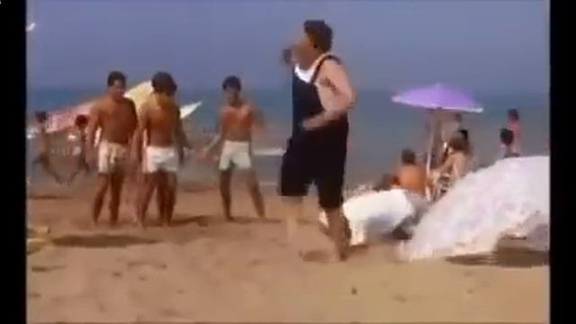 Ржачный прикол на пляже! Использовал голову вместо мяча! Веселый летний отдых