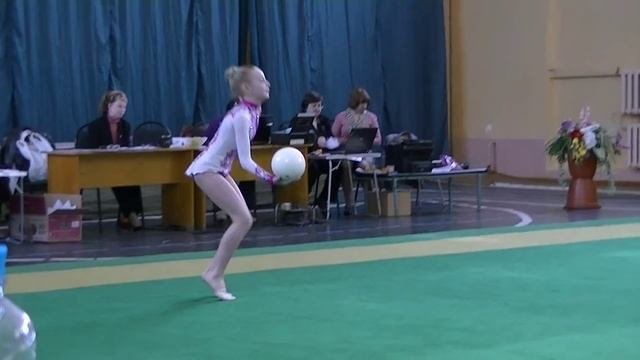 Пилипишина Валерия 2000г.мяч г.Выкса