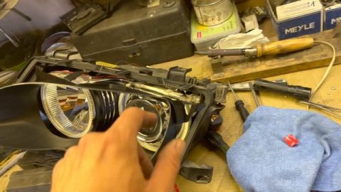 Philips Xenon Vision 85122VIS1 (рекомендую) Замена отражателя bmw e46 Bosch AL