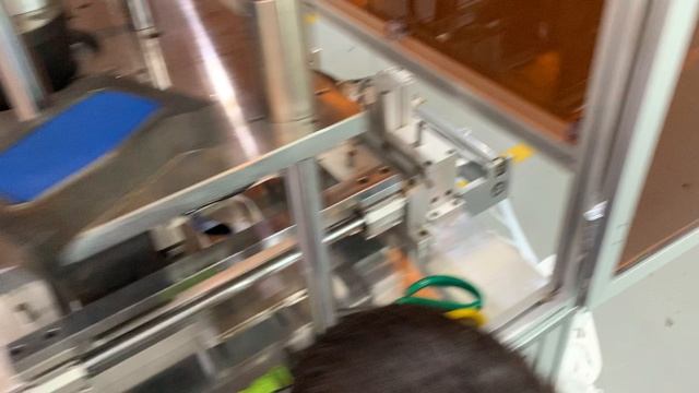 02-Mold Loading - ELG-400.MP4