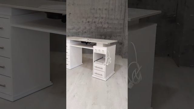 маникюрный стол с пылесосом