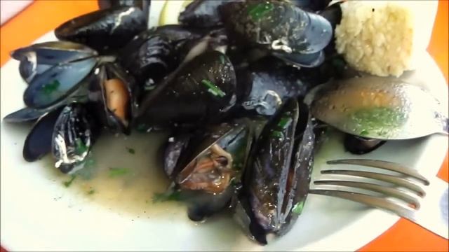 КРАСИВЫЙ БАРМЕН.RISTORANTE-LA NUOVA RAMPA.ПАРИКМАХЕРСКАЯ.ЦЕНЫ.СТРИЖКА