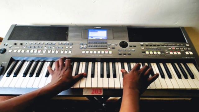How to merge/balance right and left hand on Sebene