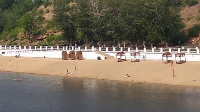 на пешеходном мосту Европа-Азия в Оренбурге