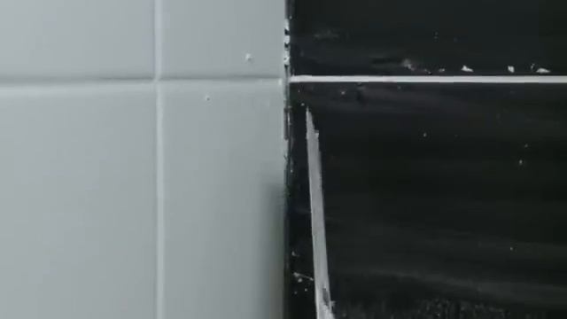 Märkätilojen laattojen saumaus ja silikonit