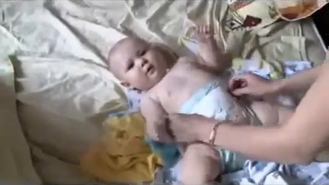 Сын издевается над мамой