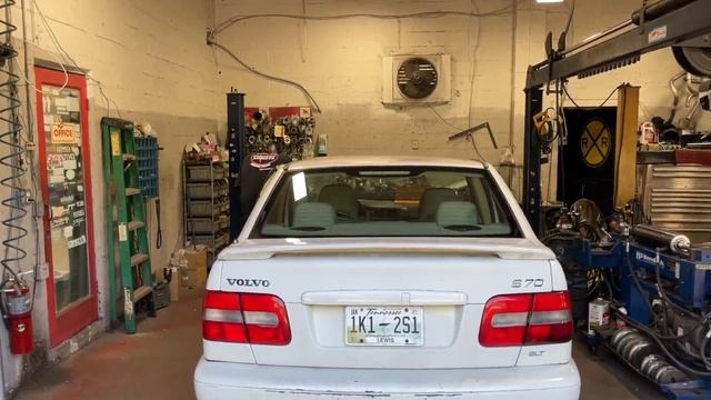 VOLVO S70 GOT ITS CATS STOLEN!