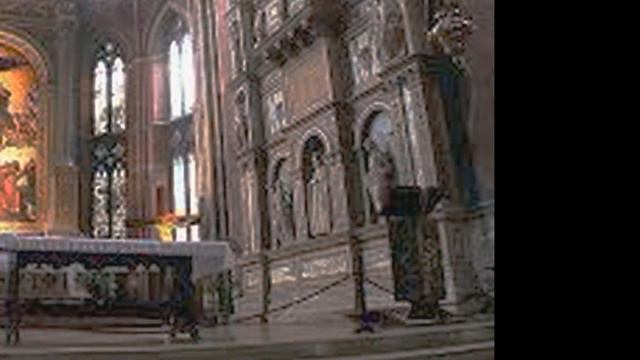 Italy 112   Landing violin and bandura