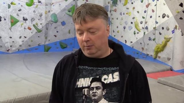 Адаптивное скалолазание в центре ЛадЪ