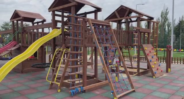 Бурятия завершила обустройство детских площадок в Старобешевском округе