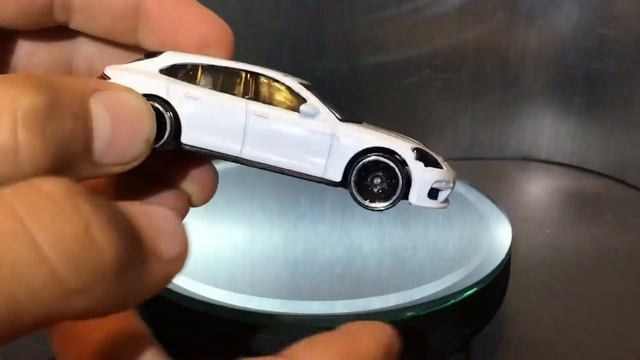 Hotwheels Porsche Panamera Turbo S E-Hybrid Sport Turismo review