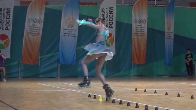 13 место. Ожиганова Алиса. ПР Юниорки. Фристайл Слалом Классика. 2023.