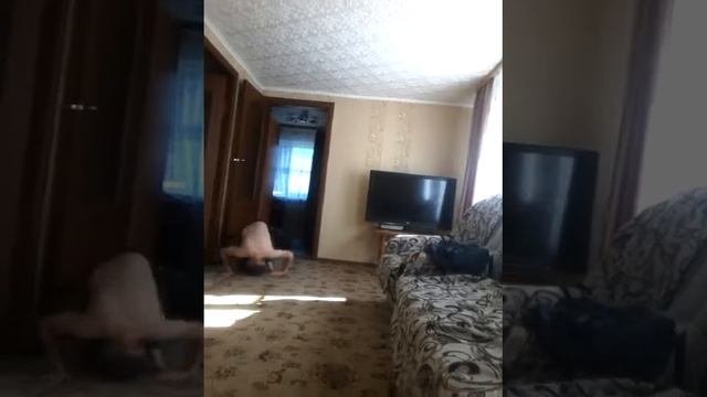 Сальто кувырок и отжимания