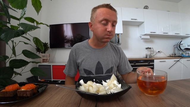 Мукбанг. Пробую икру нового урожая.