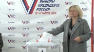 Галина Руденко одной из первых в районе проголосовала на выборах президента России