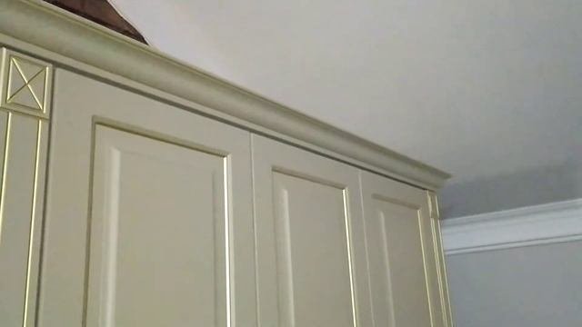 Шкаф
