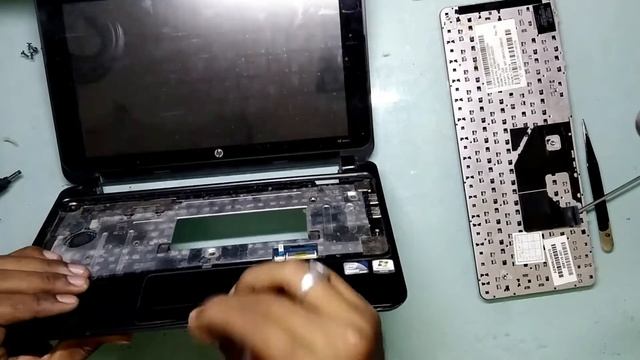 HP Mini 210 {how to disassemble} take a part